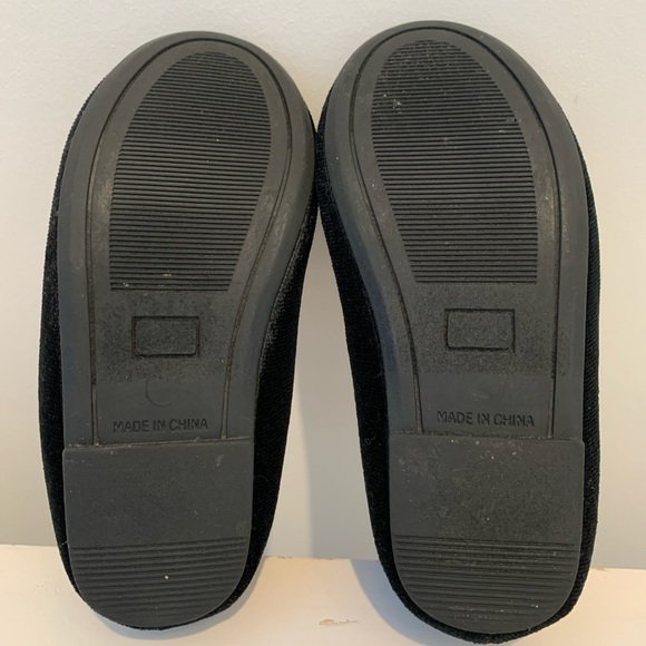 Gymboree toddler/girls black crushed velvety shoes with silver bow. Size 7 - Picture 9 of 9